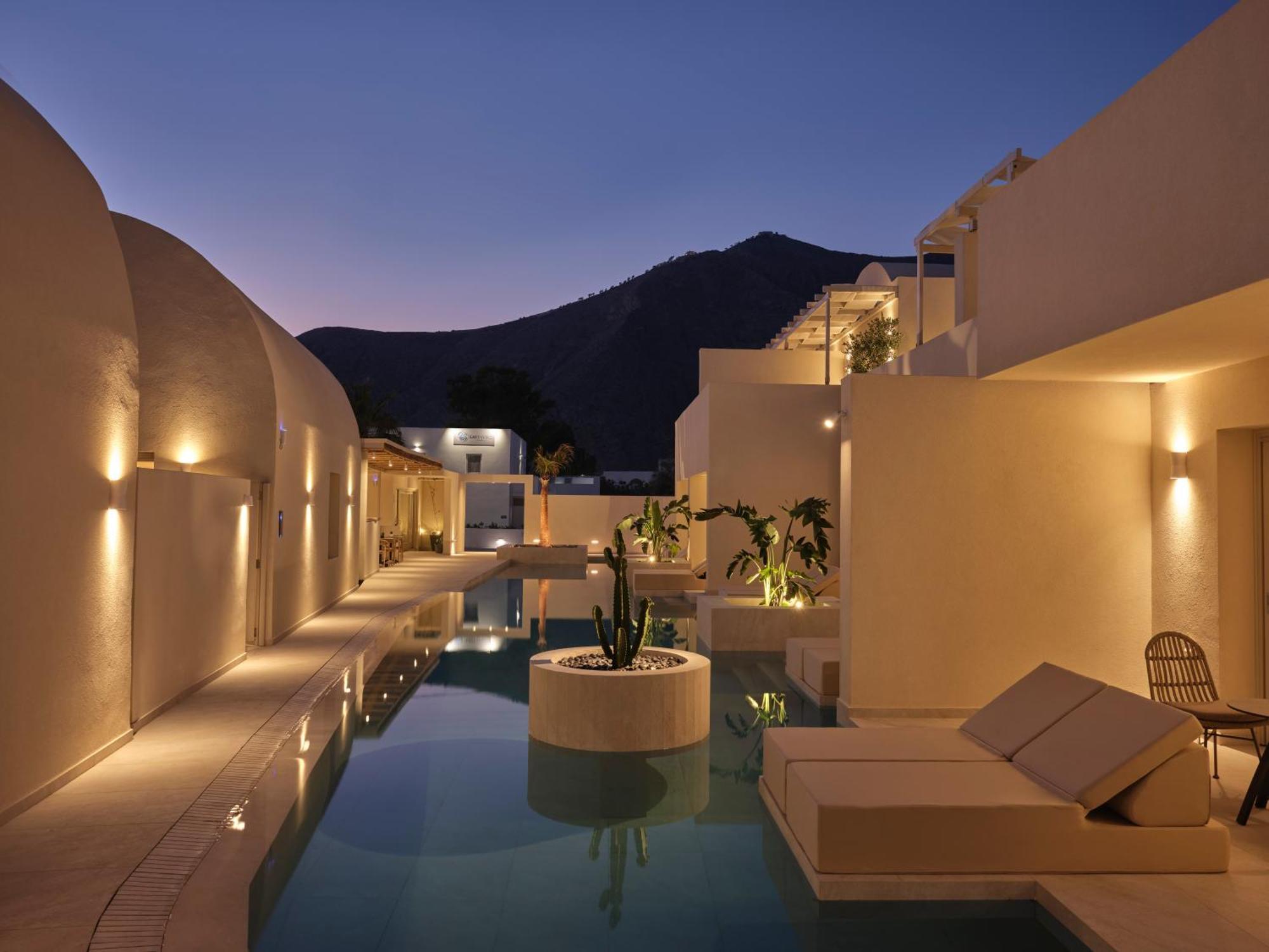 Heyday Luxury Suites เปริสซา ภายนอก รูปภาพ