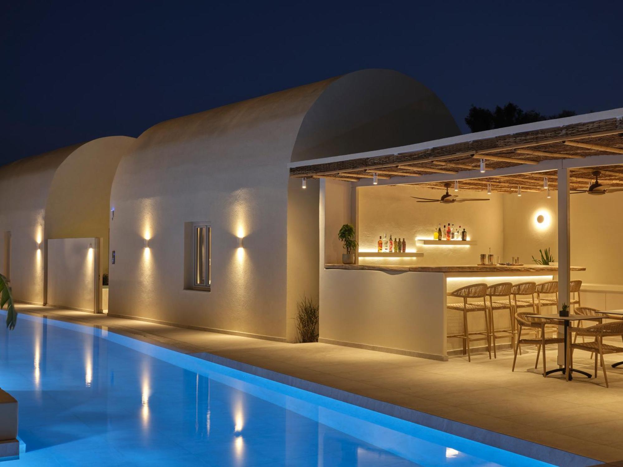 Heyday Luxury Suites เปริสซา ภายนอก รูปภาพ