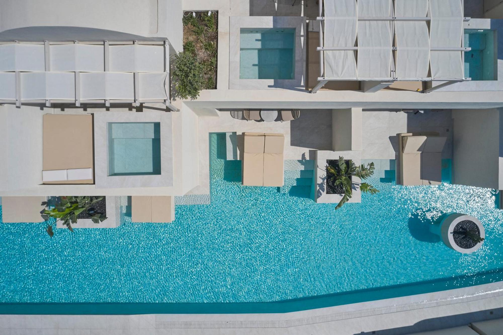 Heyday Luxury Suites เปริสซา ภายนอก รูปภาพ