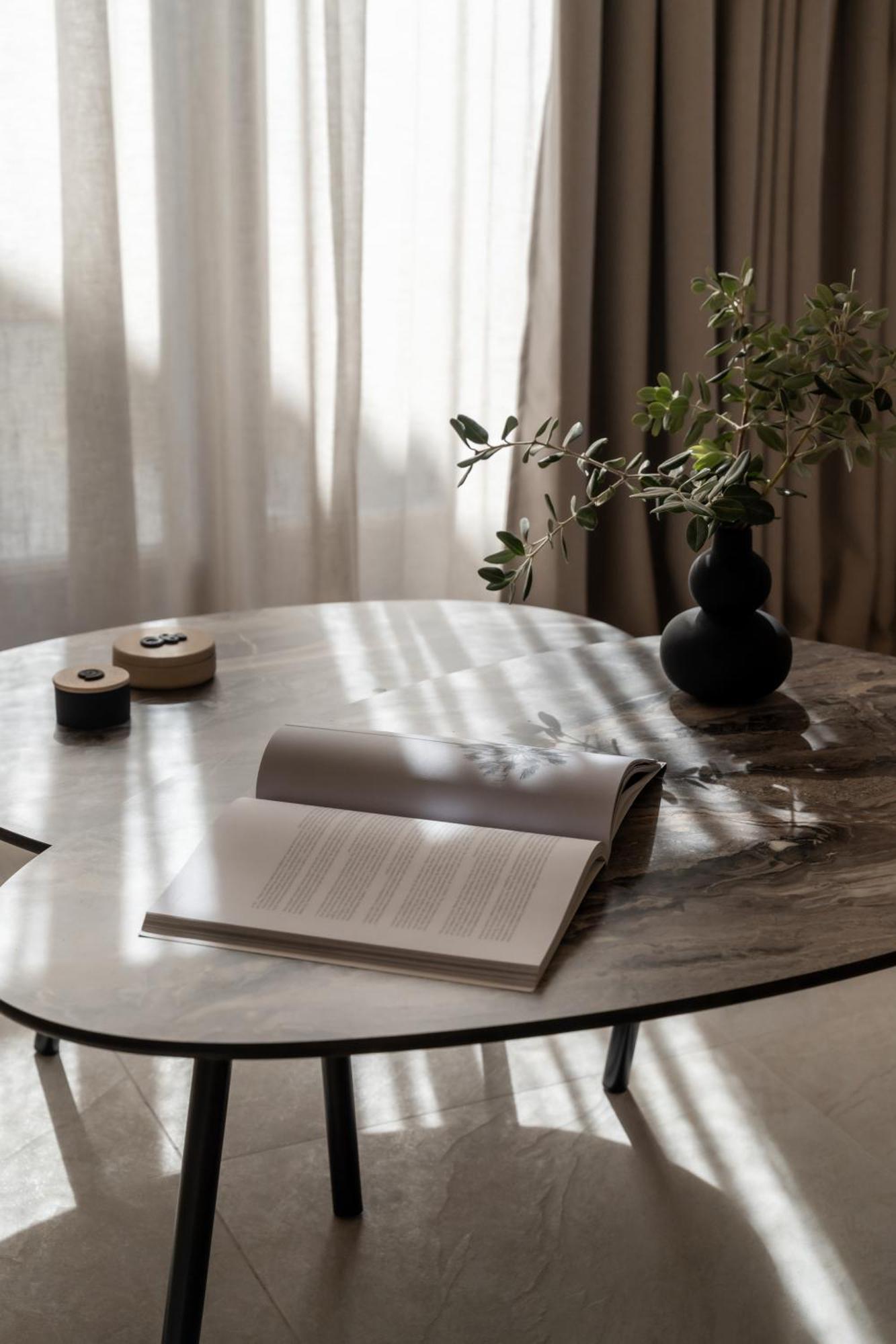 Heyday Luxury Suites เปริสซา ภายนอก รูปภาพ