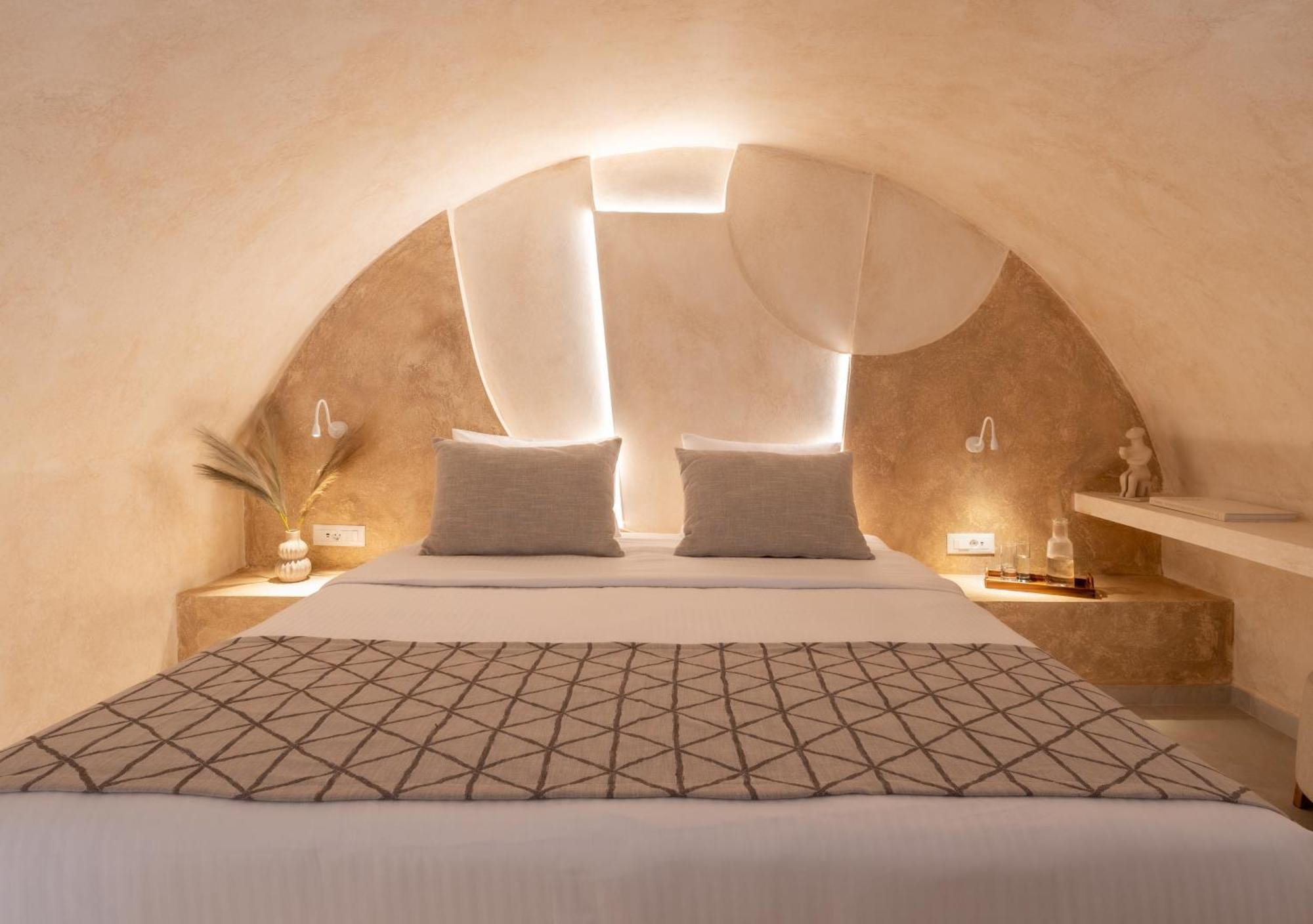Heyday Luxury Suites เปริสซา ภายนอก รูปภาพ