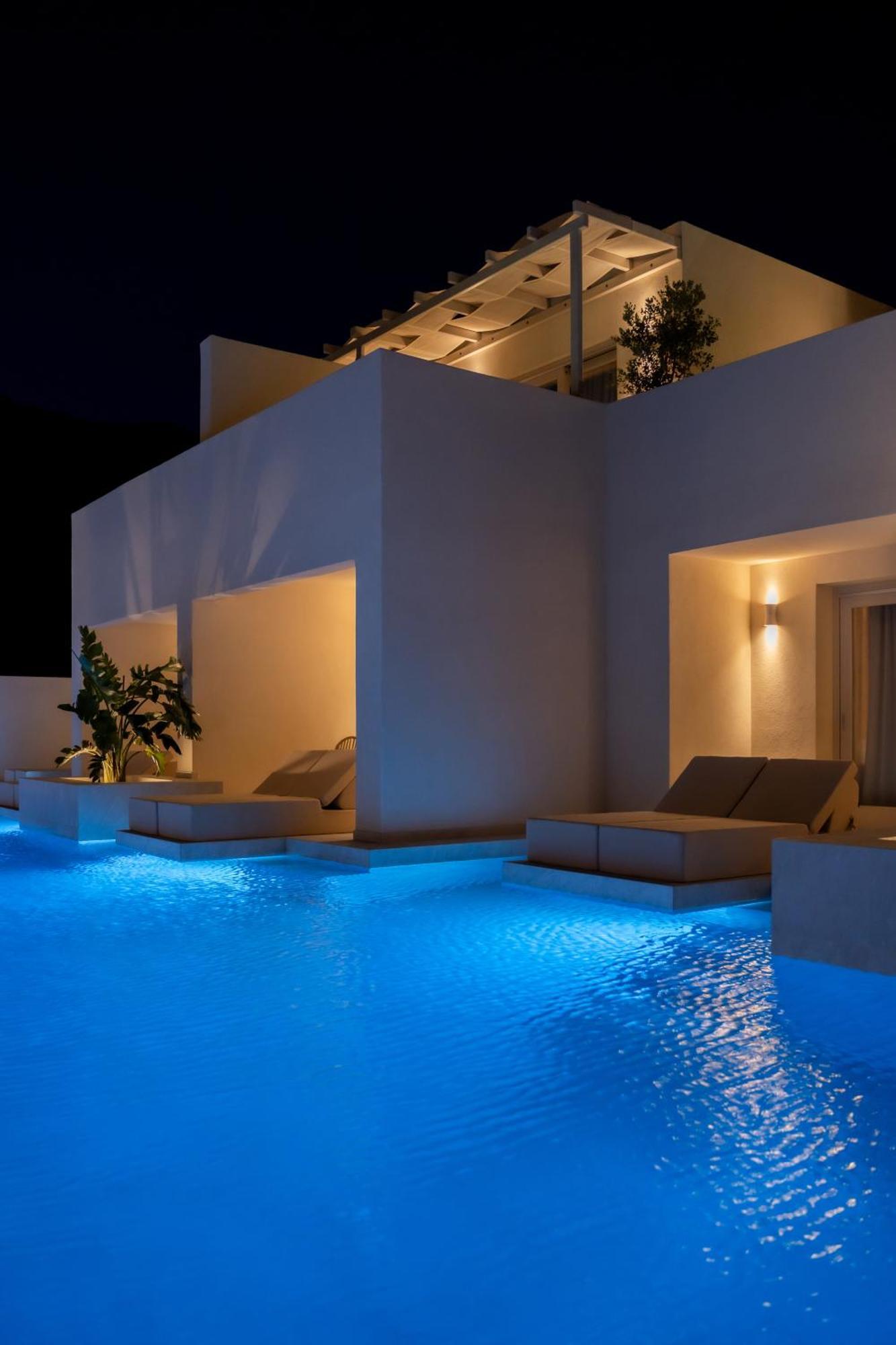 Heyday Luxury Suites เปริสซา ภายนอก รูปภาพ